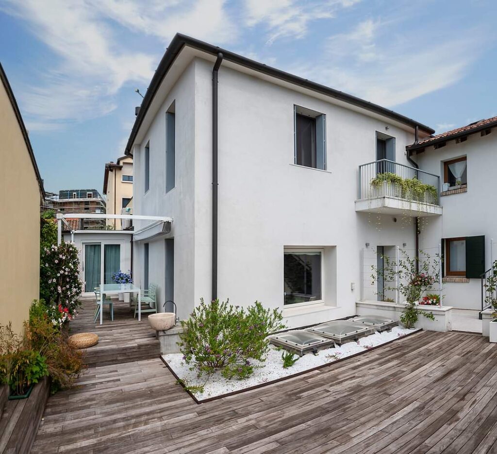 Intervento di isolamento termico su edificio residenziale